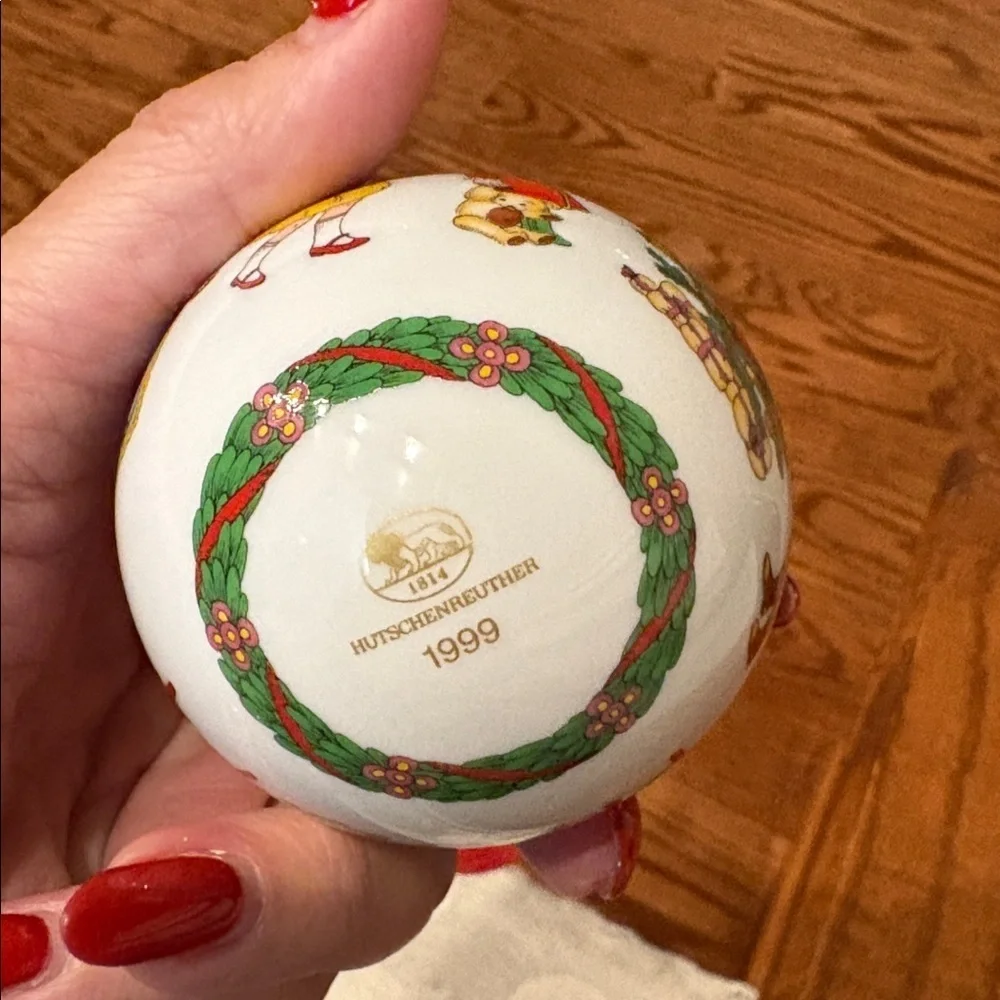 Hutschenreuther 1999 limited edition Christmas ball bell Ornament Set porcelain